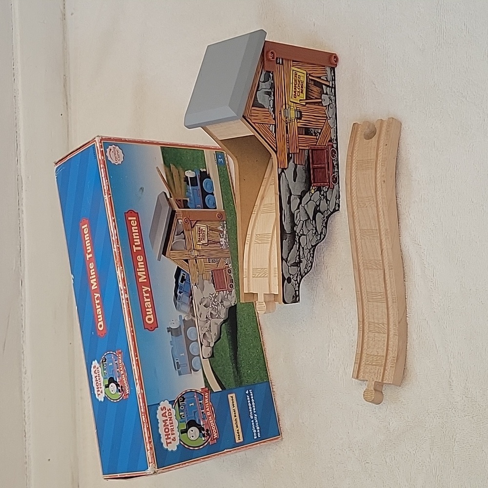 Learning Curve Thomas the Train & Friends Quarry Mine Tunnel Wooden Railway